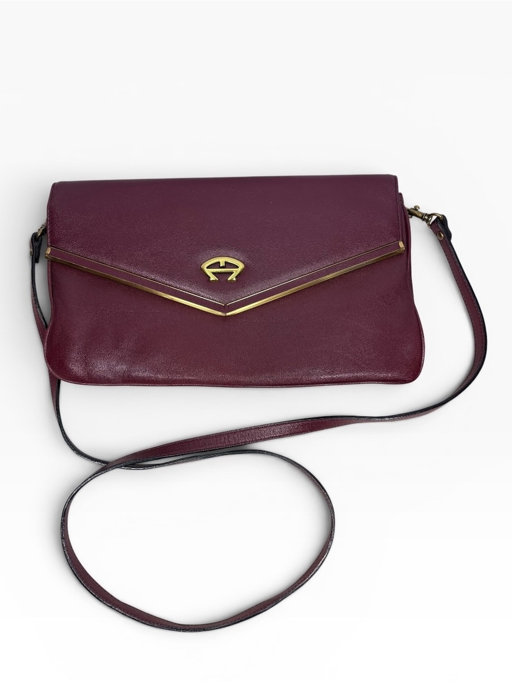 Etienne Aigner Oxblood Burgundy Leather Envelope Clutch
Crossbody Bag Purse